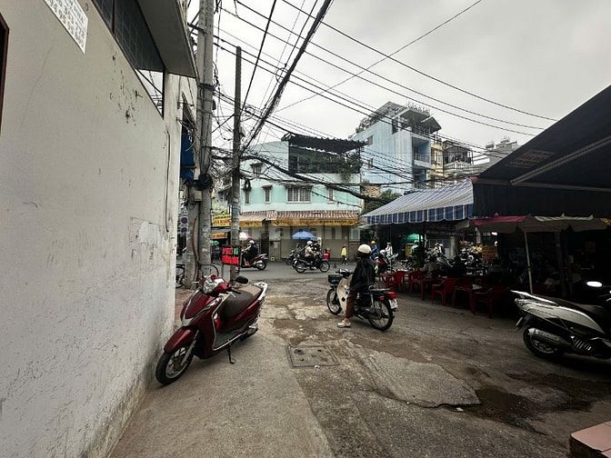 Bán nhà mặt tiền góc ngã ba Phan Văn Trị, Bùi Đình Túy - DT 57.9m2