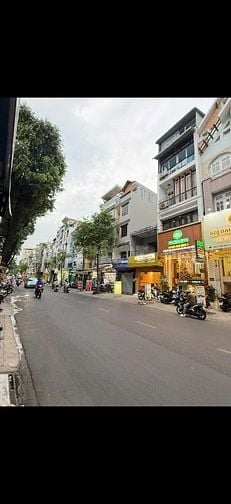 Bán nhà mặt tiền đường Nguyễn Thái Bình, Phường 4, Quận Tân Bình