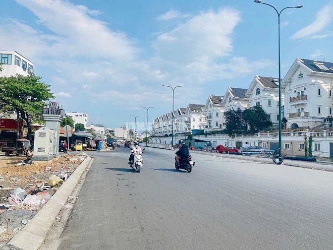 Bán dãy trọ HXH đường Dương Quảng Hàm,f5,dt63m2, thu nhập 14tr