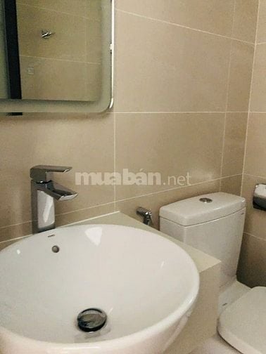 Căn hộ độc quyền tầng cao view hồ bơi hướng cầu Phú mỹ
