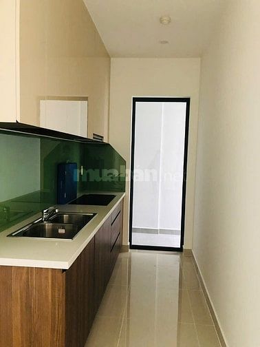 Căn hộ độc quyền tầng cao view hồ bơi hướng cầu Phú mỹ