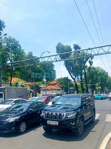 BÁN NHÀ MẶT TIỀN : 239 ĐIỆN BIÊN PHỦ - P. 6 - Q. 3 - TPHCM.