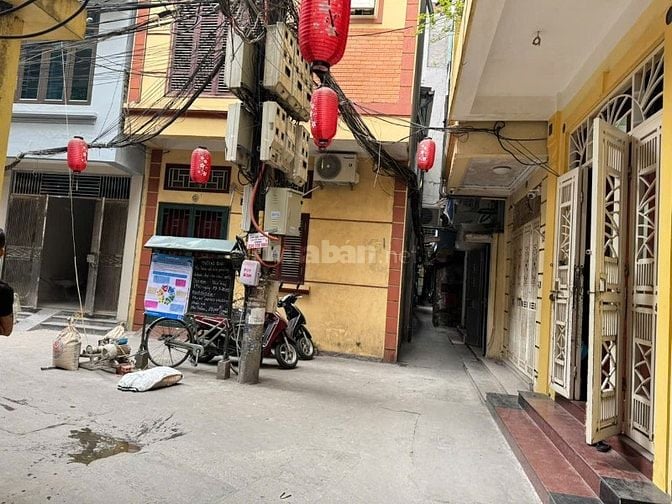 Tôi bán nhà Nghĩa Dũng giá 8,8 Tỷ, 43m x4T. Mặt tiền 6,56m. Oto đỗ