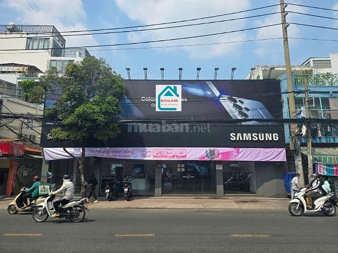 Cho thuê nhà Mặt Tiền Cách Mạng Tháng 8 P.11 Quận 3_Ngang 13.8m x8.5m