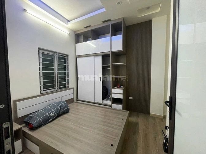 Bán gấn căn nhà nhân hòa 5 tầng siêu hot