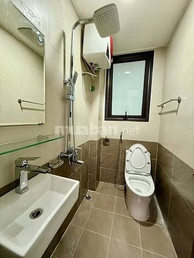 Bán gấn căn nhà nhân hòa 5 tầng siêu hot