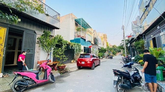 Bán Villa Mini Xinh 6 x 16M Sát chợ Bà Điểm Hóc Môn