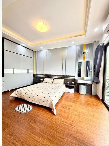 Bán nhà phố Định Công, Q Hoàng Mai 36m2, 6 tầng, thang máy, mặt tiền 6