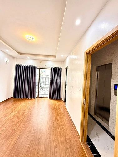 Bán nhà phố Định Công, Q Hoàng Mai 36m2, 6 tầng, thang máy, mặt tiền 6