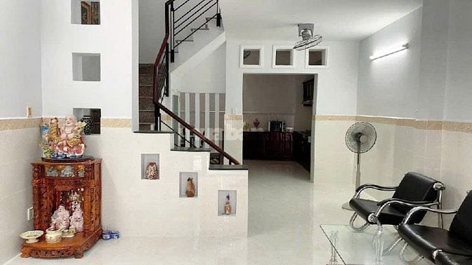 Nhà HIẾM 9,5 Tỷ, gần trường Việt Úc, NT.Thập,  DT 4,5x12m.