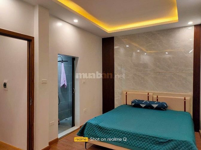 Bán nhà 8,3 tỷ full nội thất, sát mặt phố kinh doanh sầm uất.