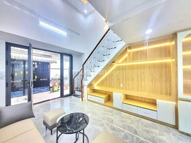 Nhà 3phòng ngủ dtsd 104m Huỳnh Tấn Phát Sát bên Q7 