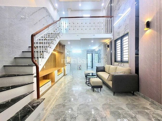 Nhà 3phòng ngủ dtsd 104m Huỳnh Tấn Phát Sát bên Q7 