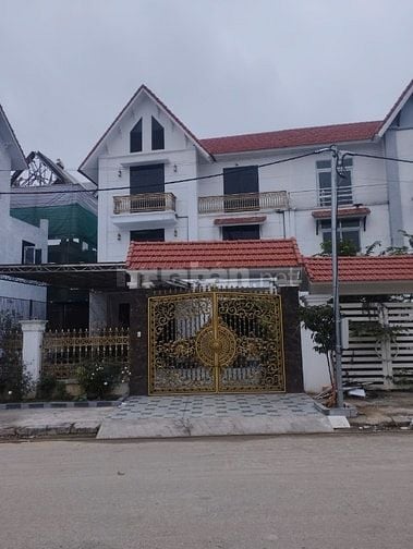 Chính chủ bán BT cenco5, S215m, MT12m, đã hoàn thiện. Giá 27 tỷ