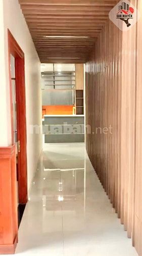 Biệt thự sân vườn, 400m2, full nội thất, gần Tân Phú