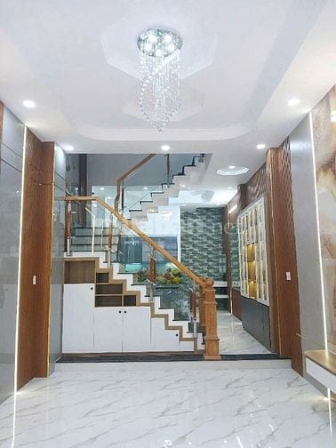 Chính chủ gửi bán gấp nhà đẹp đường thông 4*14 trệt 3 lầu giá 5ty5 TL 