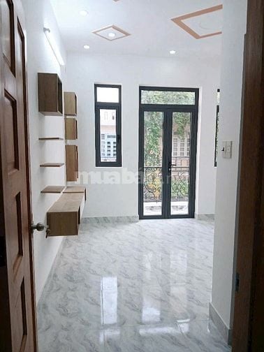 Chính chủ gửi bán gấp nhà đẹp đường thông 4*14 trệt 3 lầu giá 5ty5 TL 