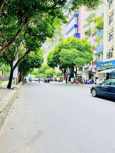 [ QUẬN 1 ] Cho Thuê Nhà Mặt Tiền: Lê Lai - 8x20m, 1 trệt, 1 lửng