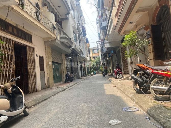 Bán nhà khu phân lô 289 Hoàng Quốc Việt, Cầu Giấy 45m2 4 tầng giá 14tỷ