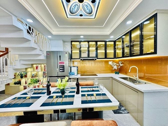 SIÊU PHẨM! Phòng xông hơi tại nhà đường Hoa Sứ phường 7 Phú Nhuận 63m2