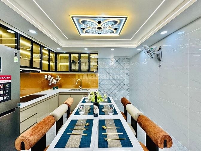 SIÊU PHẨM! Phòng xông hơi tại nhà đường Hoa Sứ phường 7 Phú Nhuận 63m2