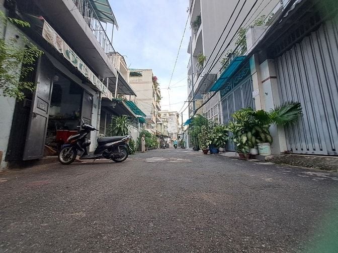 Bán nhà hẻm ô tô tránh Hoàng Sa, Quận 3, 4.7x15, chỉ 9 tỷ hơn, QUÁ RẺ!