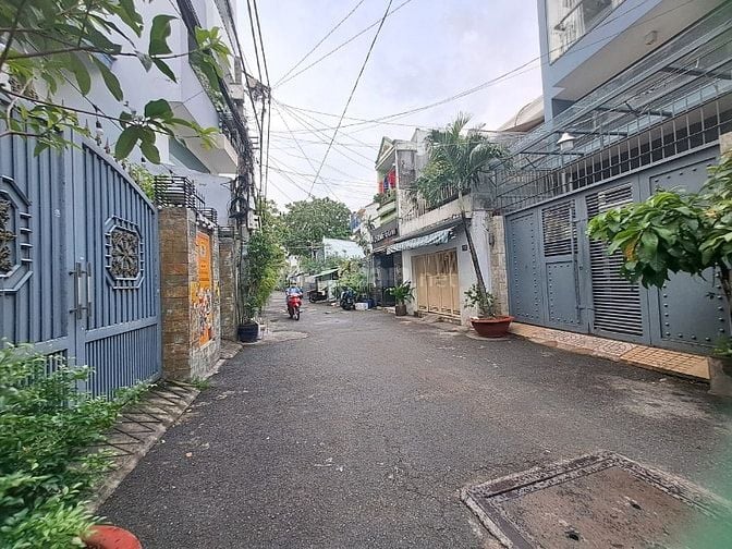 Bán nhà hẻm ô tô tránh Hoàng Sa, Quận 3, 4.7x15, chỉ 9 tỷ hơn, QUÁ RẺ!