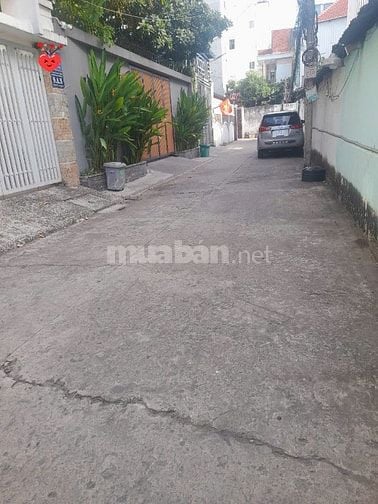 Nhà chung hẻm cơ quan Quân Đội, 11 Tỷ, DT 5x22m, Trần Trọng Cung. 