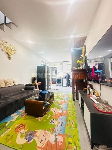 Bán nhà tập thể T2+3, phố Nguyễn An Ninh 80m2, sổ đỏ riêng 26m, 2P ngủ