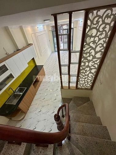 BÁN NHÀ LIỀN KỀ 5 TẦNG – NGÕ RỘNG 4M – GẦN GA TÀU ĐIỆN – TRUNG TÂM 