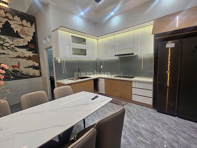 BÁN NHÀ ĐẸP LUNG LINH THANG MÁY  FULL NỘI THẤT CAO CẤP  PHẠM VĂN CHIÊU