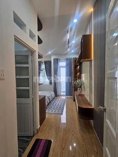 BÁN NHÀ ĐẸP LUNG LINH THANG MÁY  FULL NỘI THẤT CAO CẤP  PHẠM VĂN CHIÊU