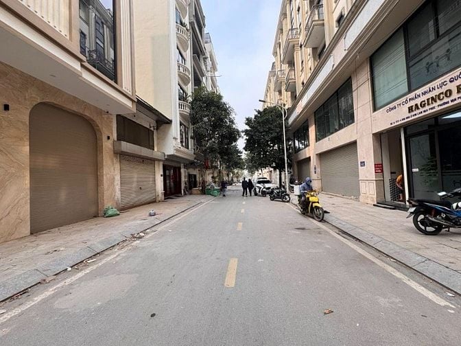 Bán Gấp Tòa BUILDING KĐT Vạn Phúc 113m2 x 8 Tầng MT 12.5m 45 Tỷ.