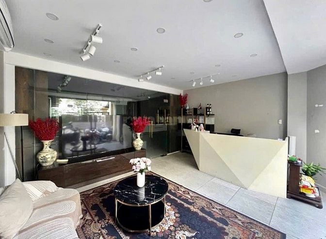 TOÀ NHÀ MẶT TIỀN LUỸ BÁN BÍCH 6.000m² Giá 600triệu