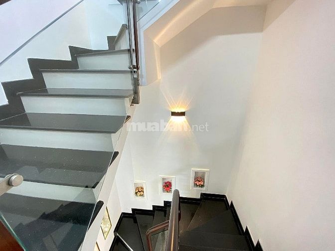 Nhà đường 5m Thông Bùi Quang Là F12 GV. 3.5x14 Trệt 2 lầu sân thượng