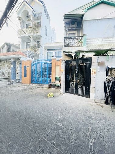 HẺM XE HƠI 7 CHỖ DT 62M2 (4,4X14) ÂU DƯƠG LÂN QUẬN 8 CÁCH Q1,Q5 2 PHÚT