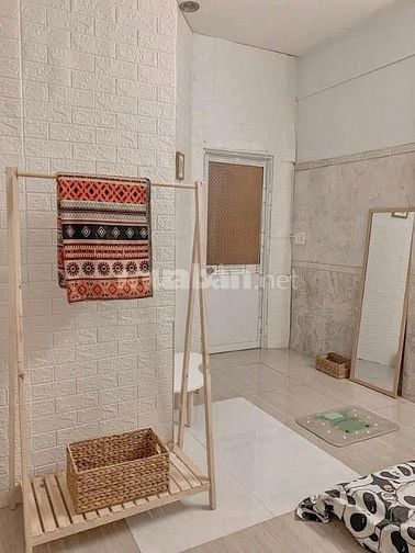 HẺM XE HƠI 7 CHỖ DT 62M2 (4,4X14) ÂU DƯƠG LÂN QUẬN 8 CÁCH Q1,Q5 2 PHÚT