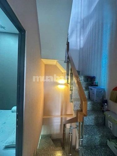 Chú Tư cần bán gấp nhà Sư Vạn Hạnh, Q10 để xoay vốn
