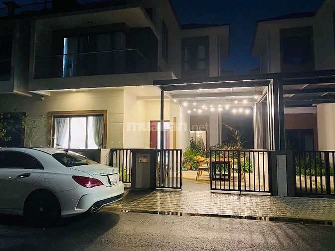 Cần bán nhà biệt thự song lập, nội thất cao cấp 200m2, Swan bay