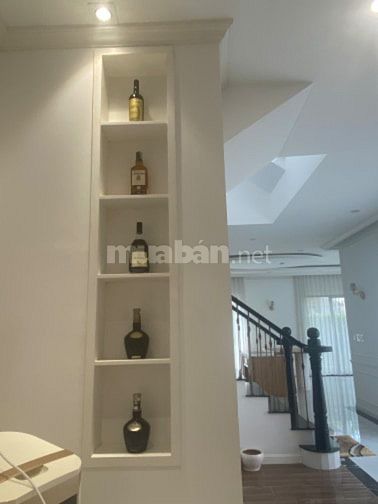 Cần bán nhà biệt thự song lập, nội thất cao cấp 200m2, Swan bay