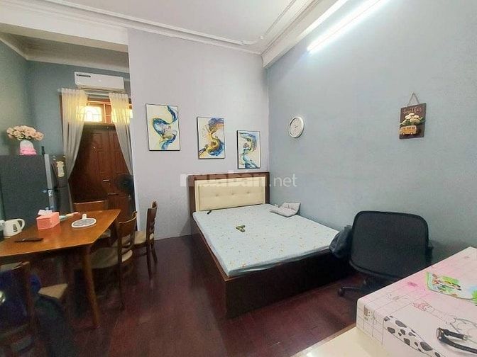 Bán nhà Mặt phố đường đôi, kinh doanh đỉnh, gần Trung tâm Y tế quận