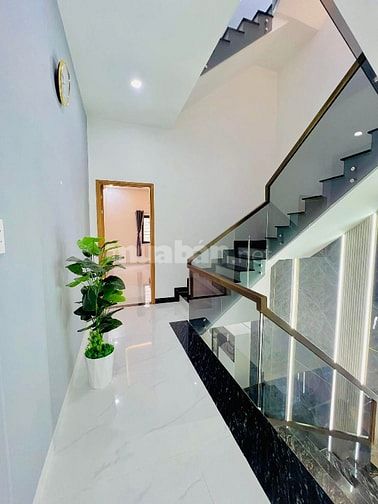 Nhà sr mặt tiền kinh doanh buôn bán gần tp thủ Đức 