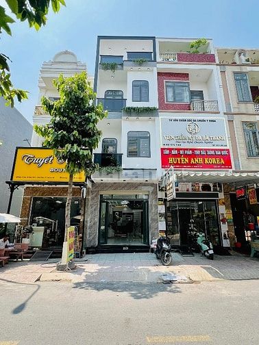 Nhà sr mặt tiền kinh doanh buôn bán gần tp thủ Đức 