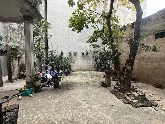 Cần bán lô đất Dương Văn Bé, HBT, 30m ra phố 153m2 sổ giá 22.2 tỷ