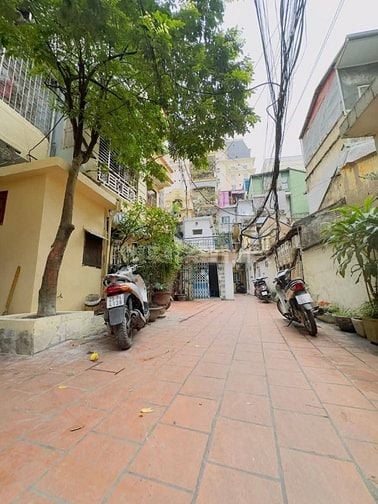 Bán nhà phố Quán Sứ, Q Hoàn Kiếm, 50m2, 2 tầng, 2 ngủ, có sổ đỏ riêng