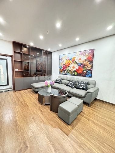 2.95 TỶ, NHÀ TẬP THỂ SIÊU XINH,TẦNG 3 PHƯƠNG MAI, ĐỐNG ĐA, CĂN GÓC, Ô 