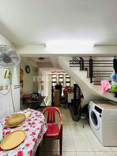 NHÀ 2,5 LẦU ĐƯỜNG TRƯỜNG SA , P13 , QUẬN 3