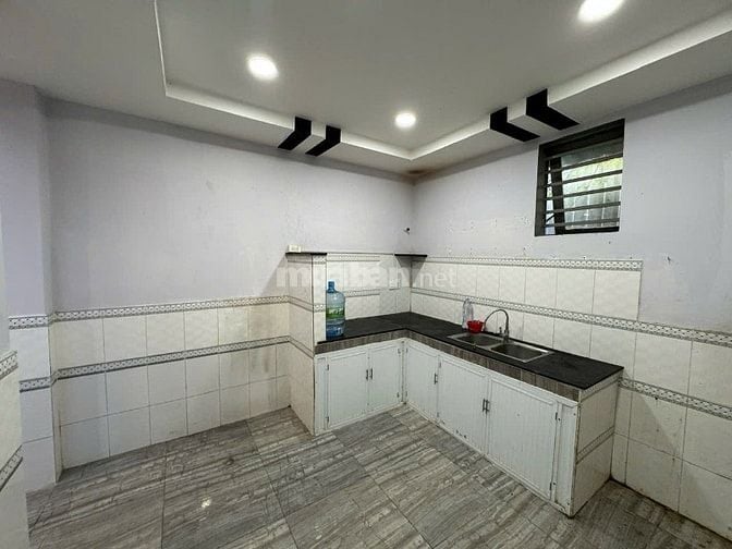 Bán nhà 3.44x10.1m vị trí đẹp 125//tám danh P4 Q8
