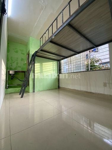 PHÒNG CÓ GÁC ĐẠI HỌC VĂN HIẾN GIÁ RẺ 