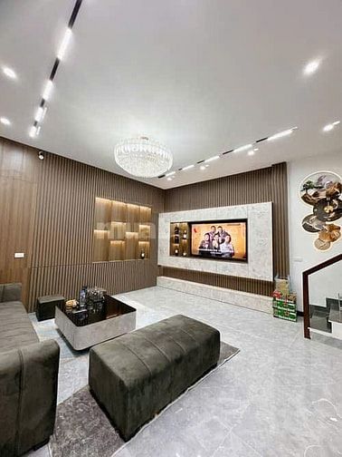 Hot! Hồng Mai nội thất VIP DT 40m2x5 tầng 6PN.Giá chỉ 12,3 tỷ